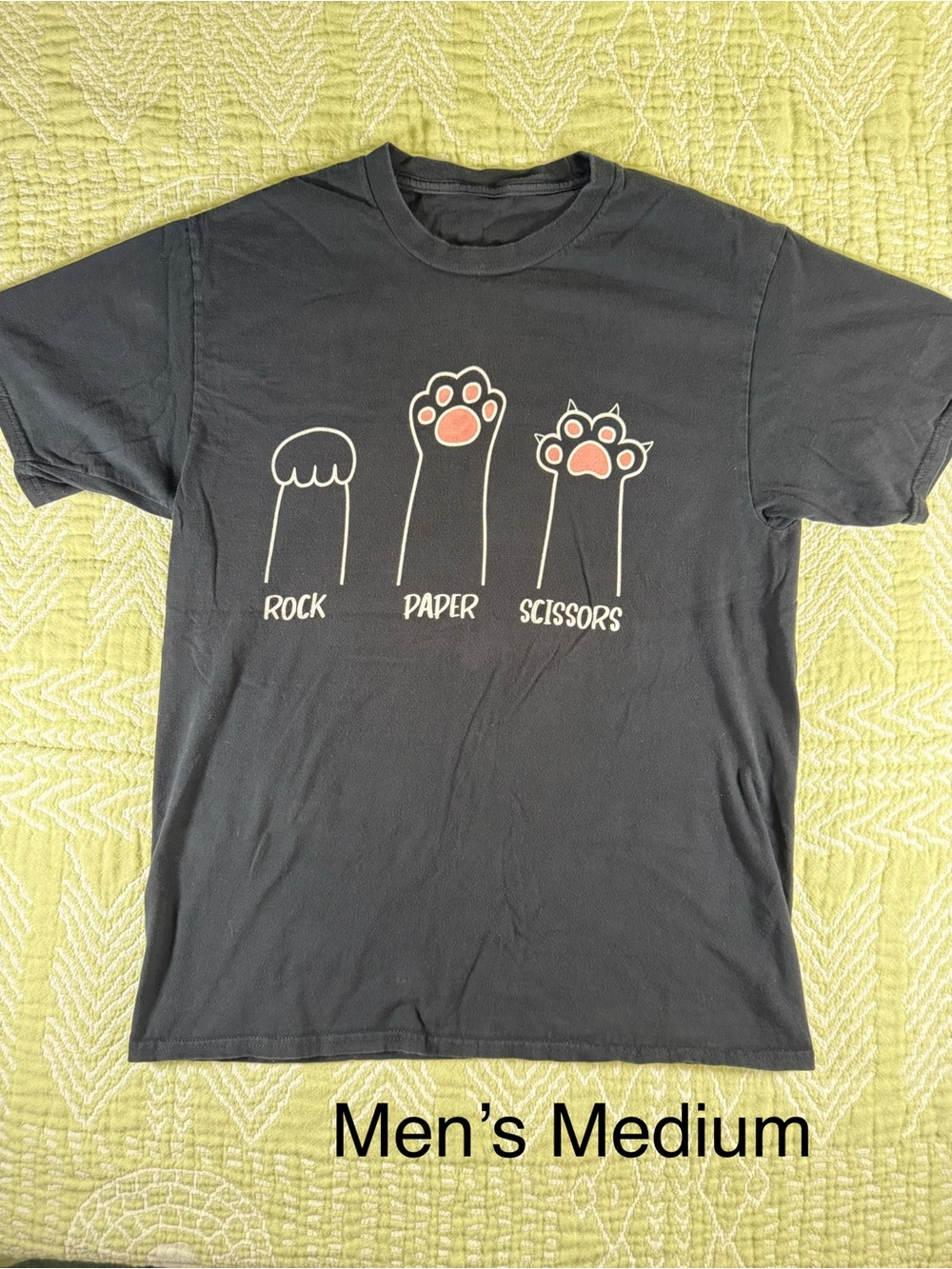 GUC Men’s sz Med 'Rock Paper Scissors' Cat Paw T-Shirt w Pink Toe Besns